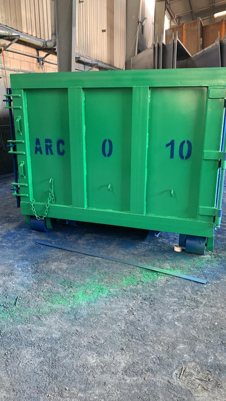 حاوية أنقاض ٢٠ ياردة